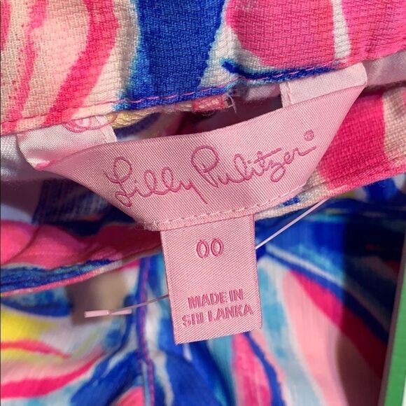 Lilly Pulitzer Adair shorts. 00 - Picture 7 of 8